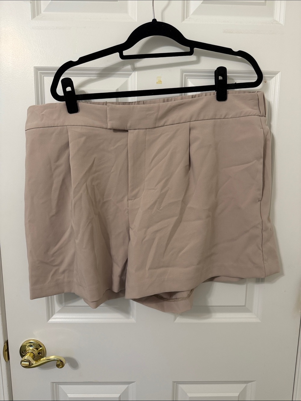 a new day m Bermuda Shorts in Cream Beige Elastic waist 20 NWOT